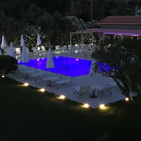 Vicky's Garden Apartamento