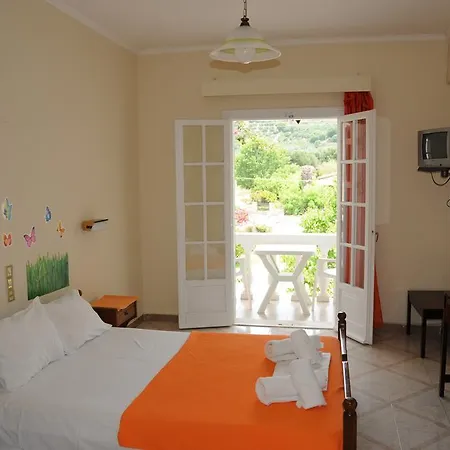 Vicky's Garden Kalamákion