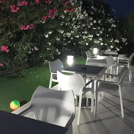 Vicky's Garden Apartamento *