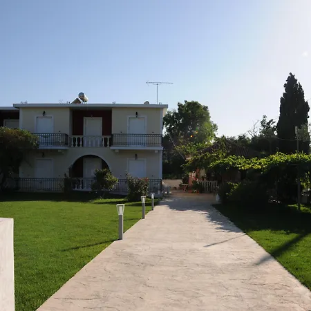 Vicky's Garden דירה Kalamákion