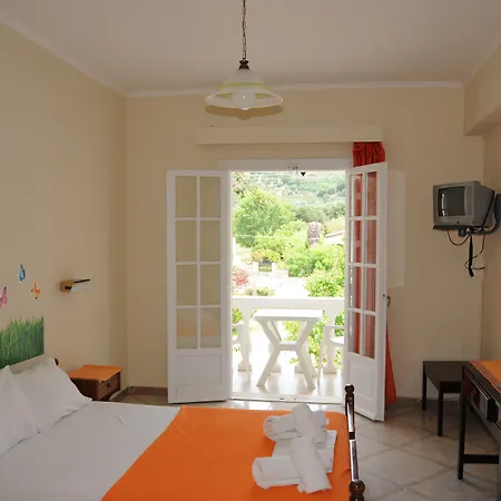 Apartament Vicky's Garden Kalamákion