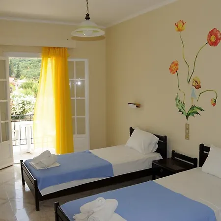 Vicky's Garden Apartament *