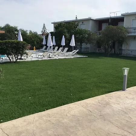 Vicky's Garden Apartament