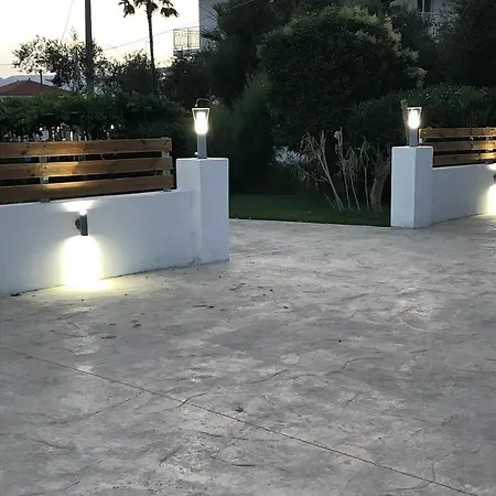 Vicky's Garden Kalamákion