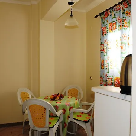 דירה Vicky's Garden *